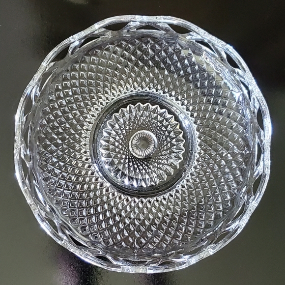 1950s Lace Edge Clear 8" Shallow Bowl by Imperial Glass - Picture 7 of 8